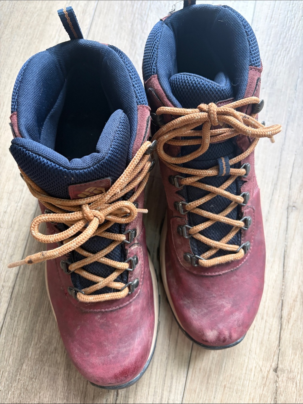 Columbia Men's Burgundy and Navy Leather Hiking Boots - Picture 4 of 4